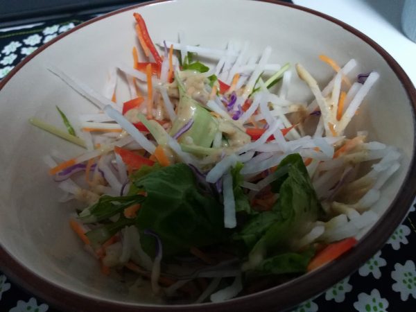 セブンイレブンの大根サラダは味噌汁に入れて食べてもおいしい おじさんの日記ブログ